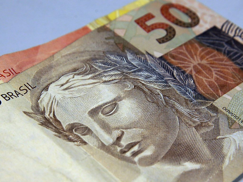 Risco fiscal faz taxas do Tesouro Direto dispararem título que vence